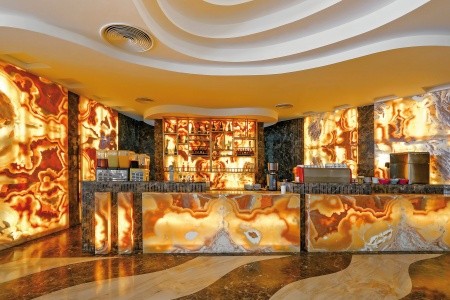 Sirena Beach Resort & Spa - 8