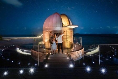 Maldivy  Anantara Kihavah Villas 11 dňový pobyt Raňajky Letecky Letisko: Praha May 2026 (22/05/26- 1/06/26)