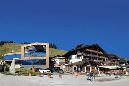 Rakúsko Zillertal Arena Alpenwelt Resort Alpenrose 5 dňový pobyt Polpenzia Vlastná August 2026 (19/08/26-23/08/26)