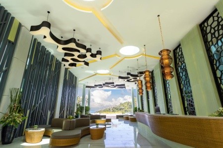 The Crest Resort & Pool Villas Phuket - 7