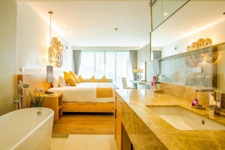 The Crest Resort & Pool Villas Phuket - 32