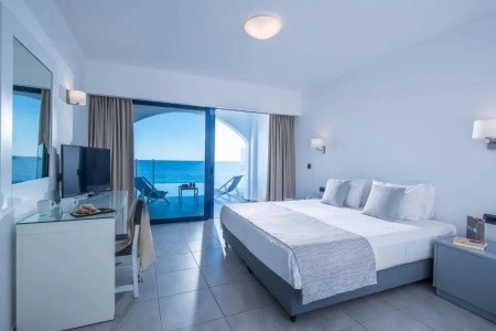 Peninsula Resort & Spa - 41