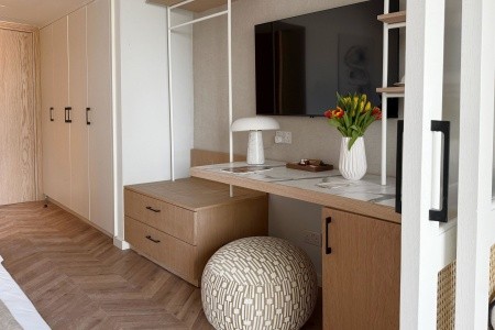 Louis Imperial Beach - 88