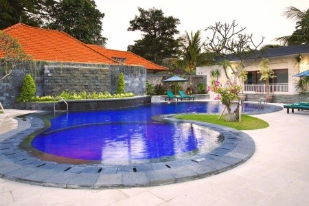 Vila Shanti Beach Hotel