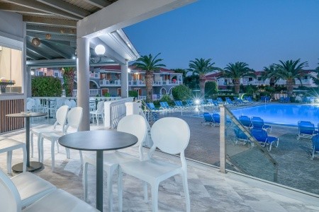 Golden Sun Hotel - 9