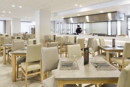 Španielsko Costa Dorada Best Negresco 15 dňový pobyt Polpenzia Letecky Letisko: Praha September 2026 ( 2/09/26-16/09/26)