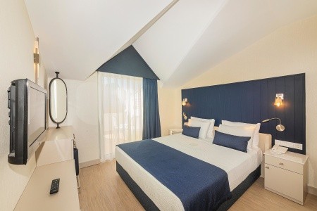 Fame Residence Beach - 39