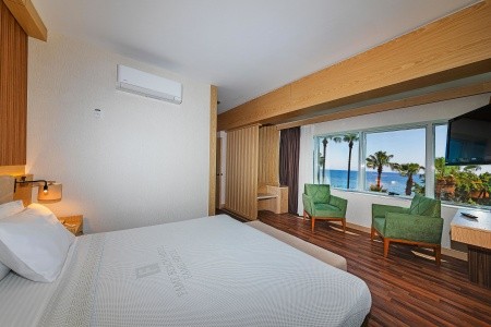 Fame Residence Beach - 52