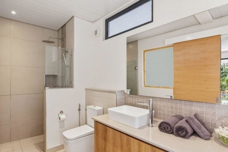 Coral Azur Beach Resort (Mon Choisy)