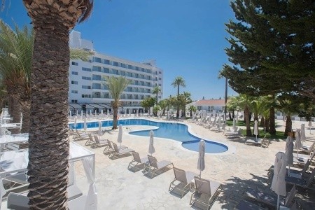 Bohemian Gardens - 2