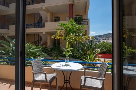 Alexander House - 22