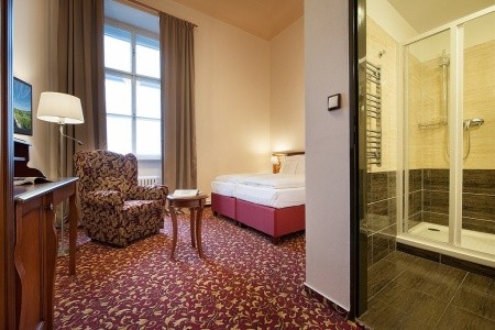 Zámek Hrubá Skála - 11