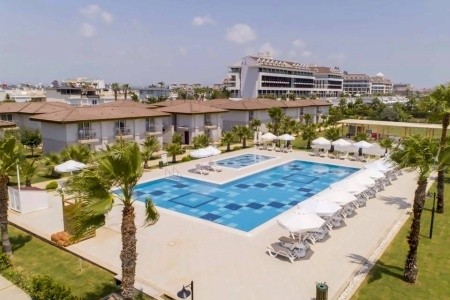 Crystal Boutique Beach Resort & Spa - 3