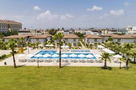 Crystal Boutique Beach Resort & Spa - 10