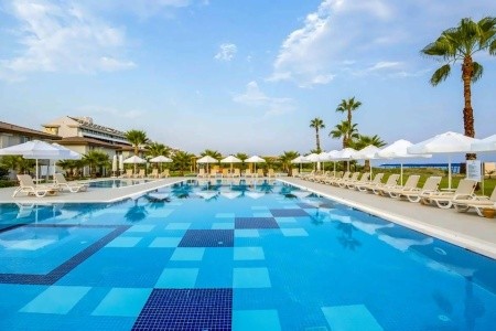 Crystal Boutique Beach Resort & Spa - 11