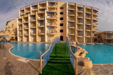 Sphinx Aqua Park Beach Resort - 4