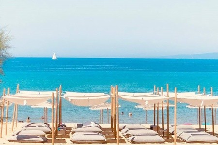 The Bay Hotel & Suites - 41