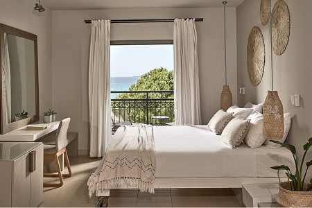 The Bay Hotel & Suites - 55