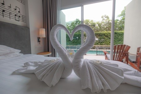 Thajsko Phuket The Melody Phuket 8 dňový pobyt Raňajky Letecky Letisko: Praha December 2026 (22/12/26-29/12/26)