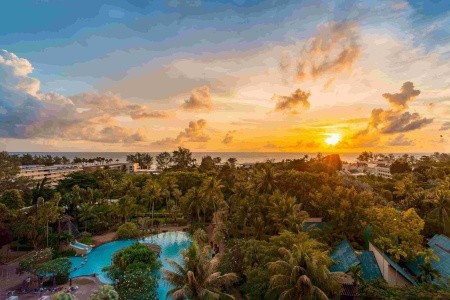 Thajsko Phuket Paradox Resort Phuket (Ex: Mövenpick Resort & Spa Karon Beach Phuket) 13 dňový pobyt Raňajky Letecky Letisko: Viedeň November 2026 (28/11/26-10/12/26)