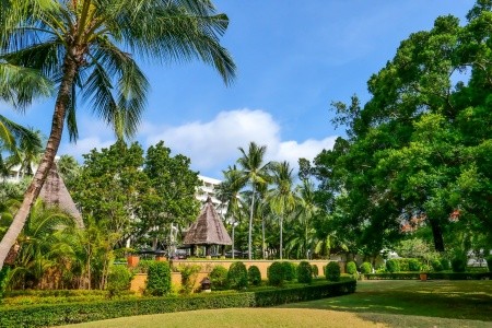 Thajsko Phuket Paradox Resort Phuket (Ex: Mövenpick Resort & Spa Karon Beach Phuket) 13 dňový pobyt Raňajky Letecky Letisko: Viedeň November 2026 (28/11/26-10/12/26)
