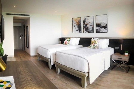 Thajsko Phuket Paradox Resort Phuket (Ex: Mövenpick Resort & Spa Karon Beach Phuket) 13 dňový pobyt Raňajky Letecky Letisko: Viedeň November 2026 (28/11/26-10/12/26)