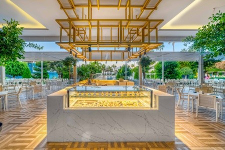 Q Premium Resort - 24