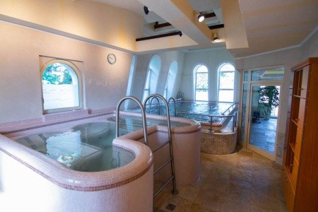 Humboldt Park & Spa - 4