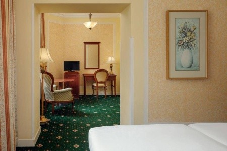 Humboldt Park & Spa - 11