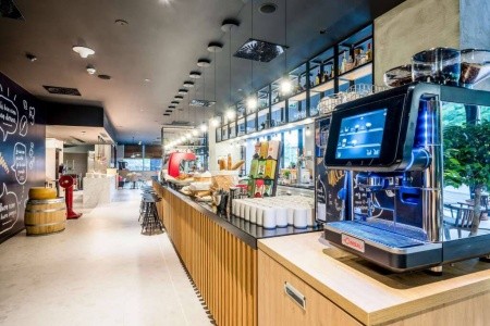 Park Inn Danube - 12