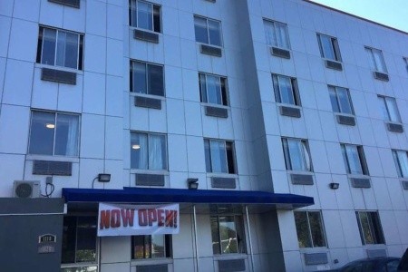 Days Inn By Wyndham Brooklyn Borough Park