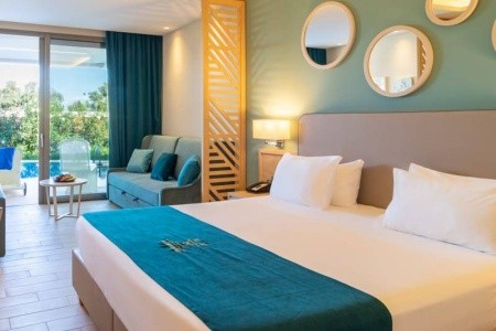 Almyros Beach Resort & Spa - 17