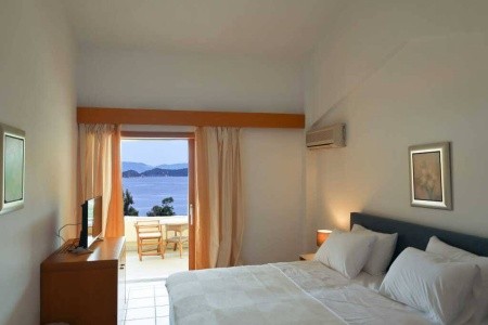 Grécko Skiathos Kanapitsa Mare 8 dňový pobyt Raňajky Letecky Letisko: Viedeň August 2026 ( 4/08/26-11/08/26)
