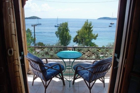 Studia Azalea View