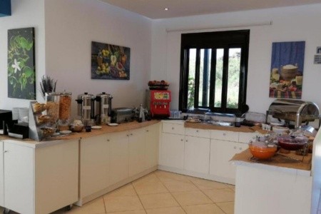 Carisa Suites And Apartments - 18