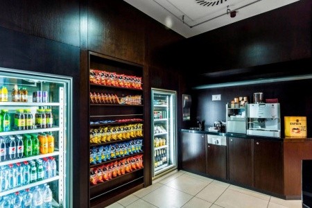 Courtyard By Marriott Prague Airport - 4