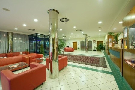 Ramada Airport Prague