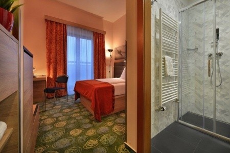 Ramada Airport Prague