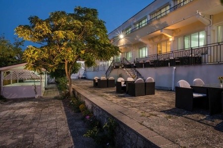 Effect Saint Mina - 2