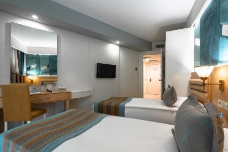 Dream World Hill - 93