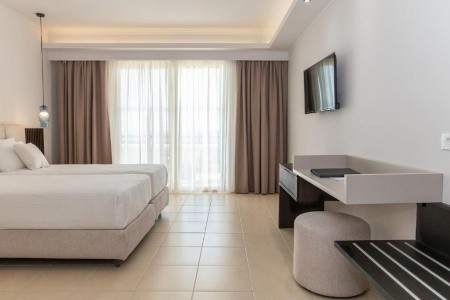 Grand Blue Beach - 13