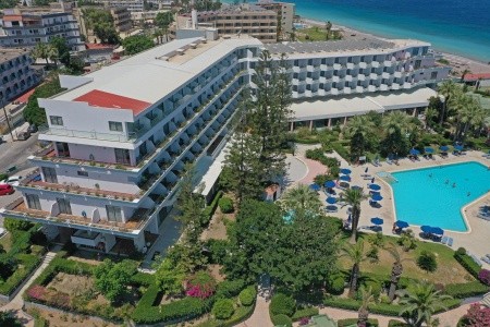 Blue Horizon Beach Resort - 5