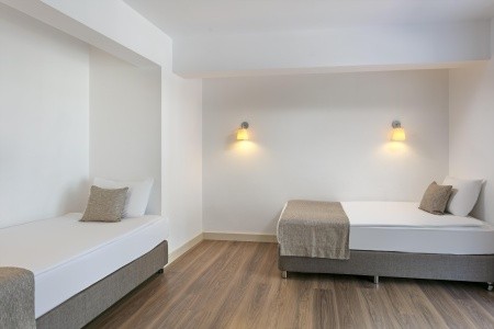 Monachus Family Resort (Ex. Seven Seas Blue) - 32