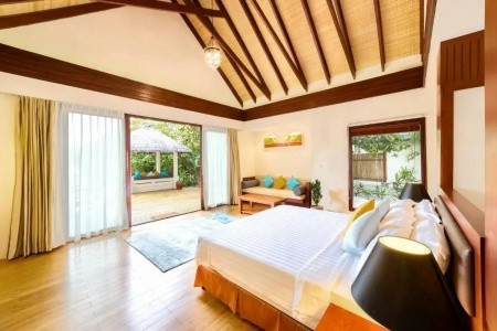 Maldivy  Furaveri Island Resort & Spa (Raa Atoll) 10 dňový pobyt Plná penzia Letecky Letisko: Praha May 2026 ( 8/05/26-17/05/26)