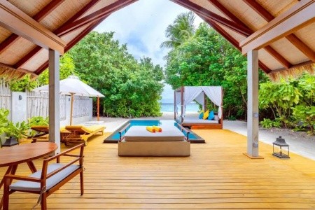 Maldivy  Furaveri Island Resort & Spa (Raa Atoll) 10 dňový pobyt Plná penzia Letecky Letisko: Praha May 2026 ( 8/05/26-17/05/26)