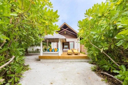 Maldivy  Furaveri Island Resort & Spa (Raa Atoll) 10 dňový pobyt Plná penzia Letecky Letisko: Praha May 2026 ( 8/05/26-17/05/26)