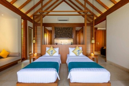 Maldivy  Furaveri Island Resort & Spa (Raa Atoll) 10 dňový pobyt Plná penzia Letecky Letisko: Praha May 2026 ( 8/05/26-17/05/26)