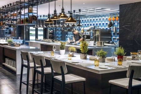 Česká republika Praha a okolie Marriott Hotel Prague 2 dňový pobyt Raňajky Vlastná November 2026 (10/11/26-11/11/26)