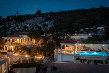 Seaside Family Friendly House With A Swimming Pool Cove Ljubljeva, Trogir - 19259 - 1