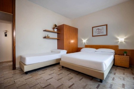 Ih Aparthot Milano Argonne Park - 5